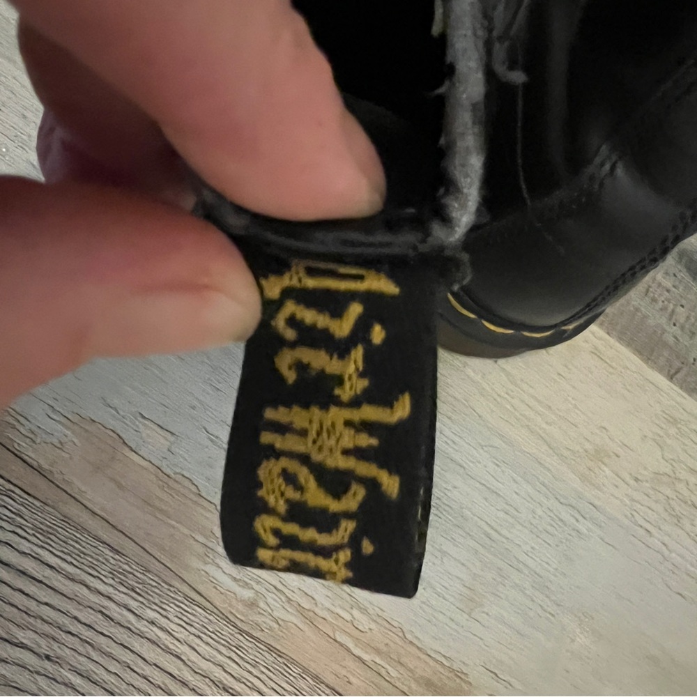 The Original Doc Martens 1460 AirWair black yellow - Picture 8 of 13